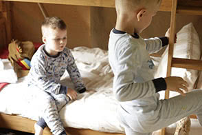 Kids climing their bunkbed - thumbnail